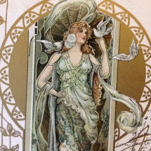 Eva Daniell Jeune fille aux colombes 1902 Carte postale française originale 1902