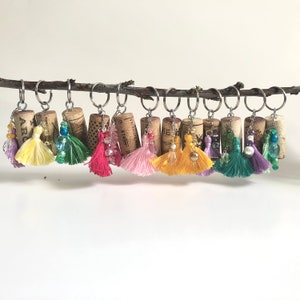 Wine cork keychain, Tassel keychain, Bridesmaid gift, Bestfriend gift, Wedding favors, Stocking stuffers, Wine lover gift, wedding momentos
