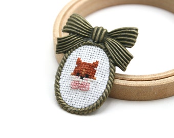 Fox brooch Cross stitch brooch Embroidery brooch Animal jewelry Woodland jewelry Fox jewelry Woodland animals Cute fox brooch Gift for her