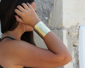 Wide hamered brass Cuff Bracelet