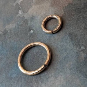 Golden brass Sleeper hoop, 14Gauge = 1.6mm Thick, 8-20mm, Raw Septum Daith Tragus Body Piercing Cartilage Lip Earrings Hammered Mens Huggies