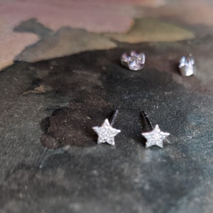 Tiny Sterling Silver Star Post Earring Hammered Matted Frosted Textured Small Minimalist Style Dainty Single Gift for Stargazer Astronomer afbeelding 3