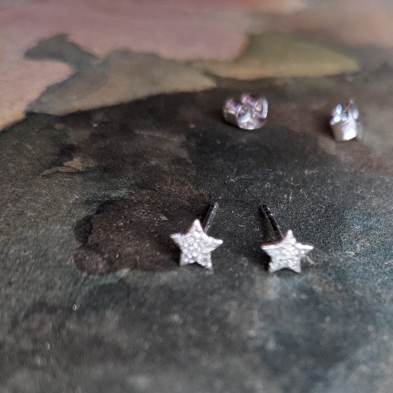 Tiny Sterling Silver Star Post Earring Hammered Matted Frosted Textured Small Minimalist Style Dainty Single Gift for Stargazer Astronomer afbeelding 3