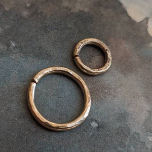 Golden brass 8 Gauge = 3.2mm Thick 8-20mm  Raw Septum Daith Tragus Body Piercing Cartilage Lip Earrings Oxidized Hammered Hoops Mens Huggies