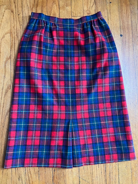 60s 70s vintage Womens Pendleton Wool Plaid Skirt… - image 1