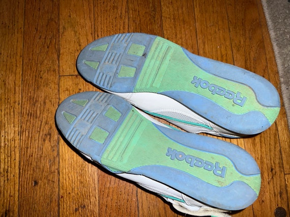 WoMens 80s Classic ReeBoK Velcro Shoes Size 8 vin… - image 4