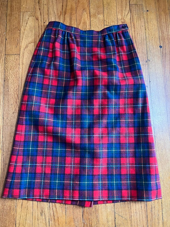 60s 70s vintage Womens Pendleton Wool Plaid Skirt… - image 3
