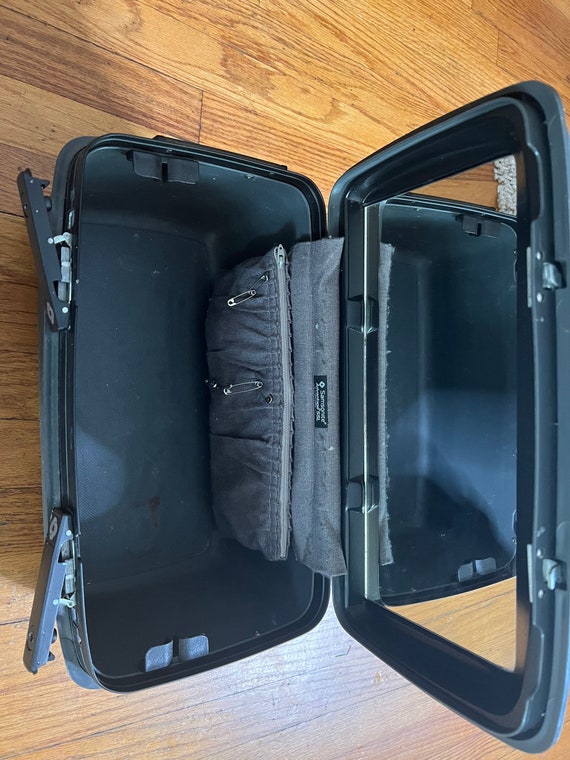 Vintage gray grey Samsonite Hard ShEll Suitcase Samso… Gem