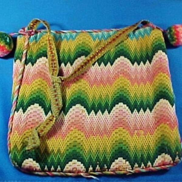 Antique American c 1800 Wool Flamestitch Needlepoint Purse, Silk Interior