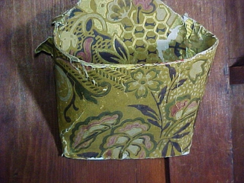 Antique Wallpaper Pocket, Wall Box, Antique Primitive, Folk Art, Wallpaper Box image 4