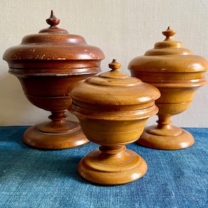 Antique Peaseware Sugar Bowl, Master Salt or Spice Jar, Turned Maple