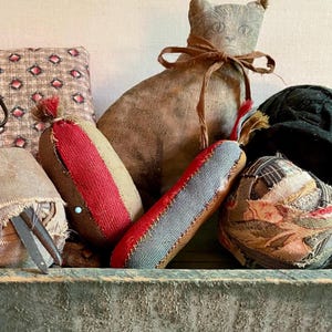 Antique Pin Cushion, Scissor Rolls, Quilting Pincushions
