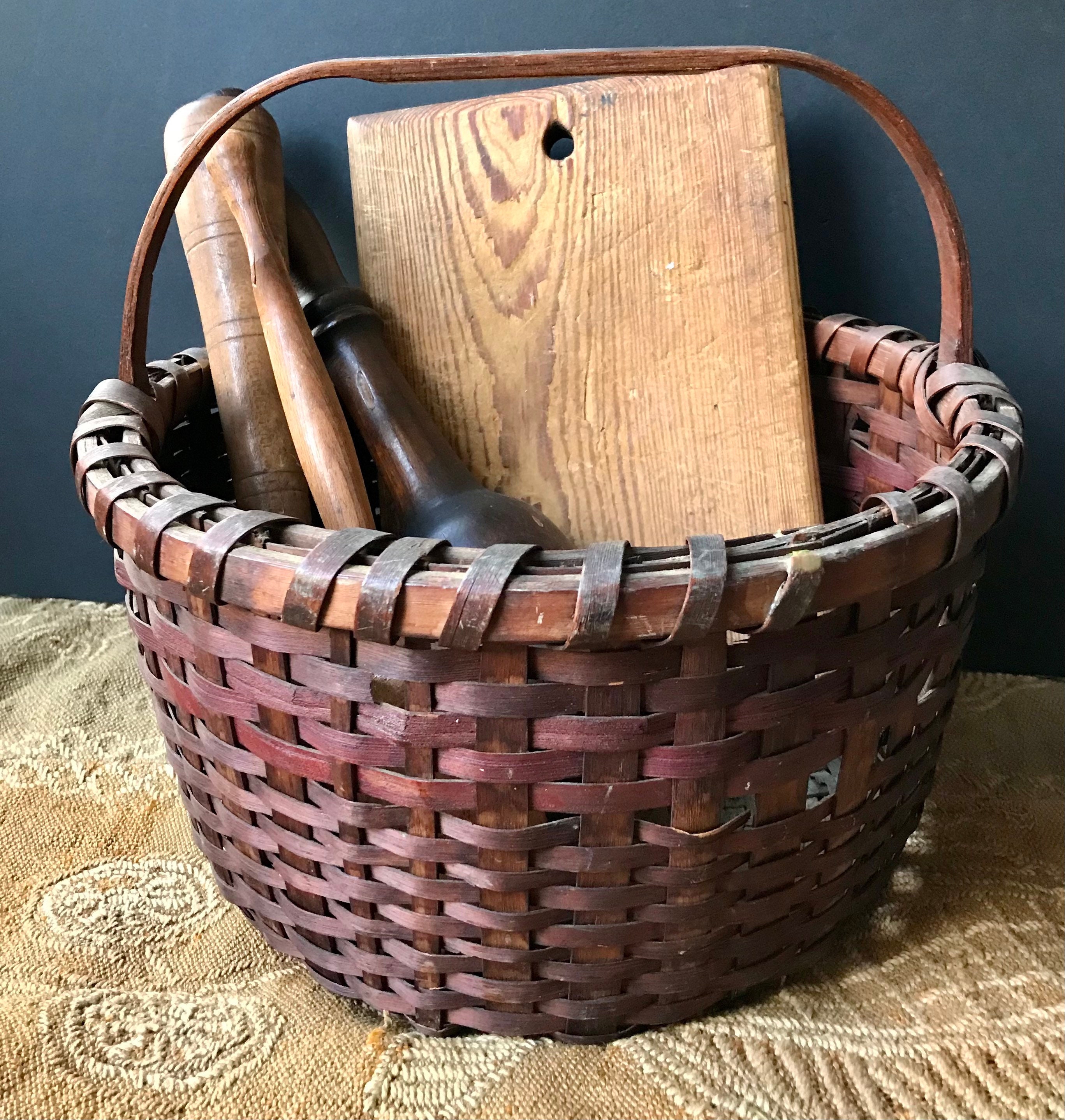 Sweet Little Splint Wooden Basket with Push-Up Bottom