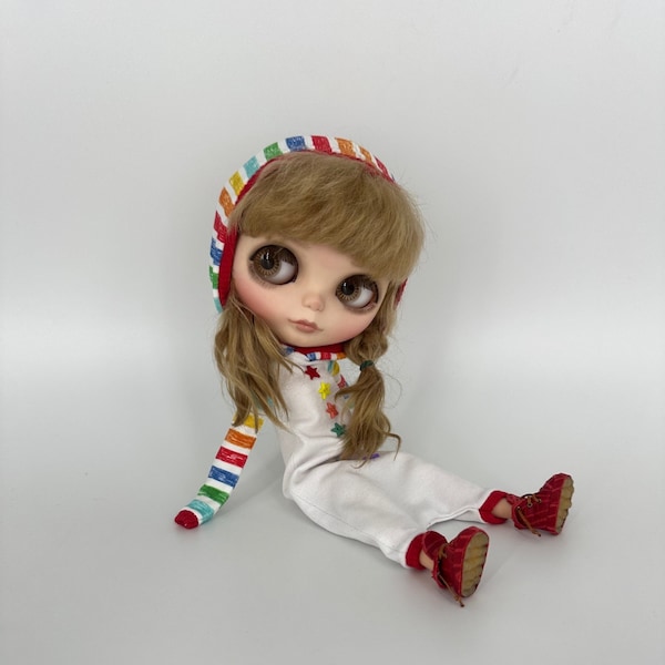 Blythe special Rainbow onesie with extra long sleevesNEW! Limited stock!