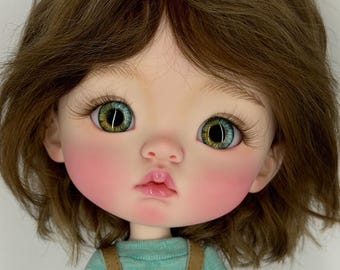 OOAK Custom BJD Doll 26 cm – Brunette Art Doll with Handmade Mohair Wig, 2 Outfits, Pacifier & Accessories