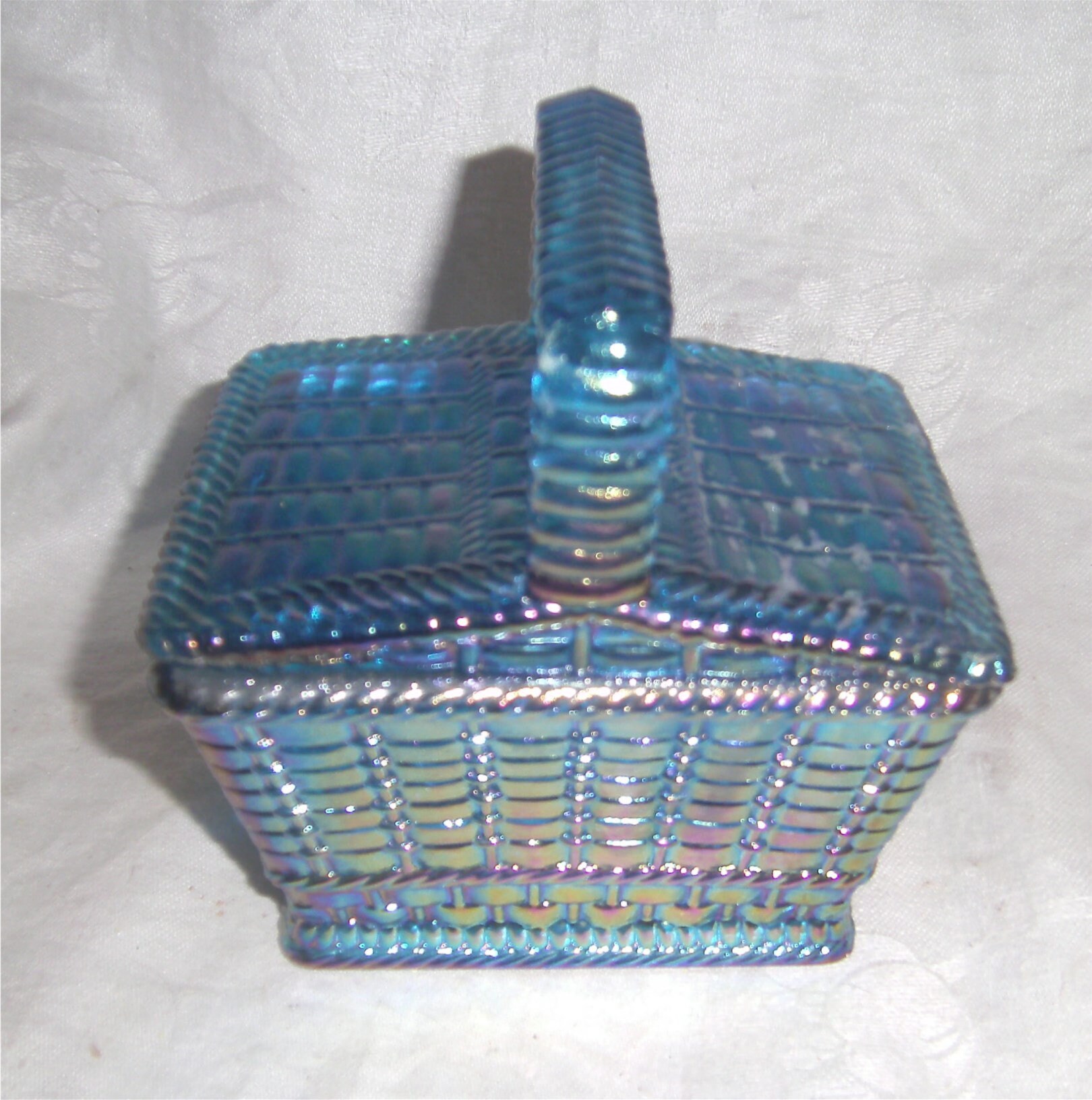 Summit Glass Company \u2013 Westmoreland Picnic Basket Covered Dish \u2013 Bermuda Blue Carnival Glass \u2013 1980's Summit Glass Company \u2013 Westmoreland Picnic Basket Covered Dish \u2013 Bermuda Blue Carnival Glass \u2013 1980's