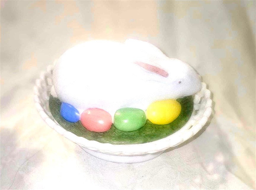 WESTMORELAND GLASS COMPANY Milk Glass Rabbit on Lacy Base - Etsy
