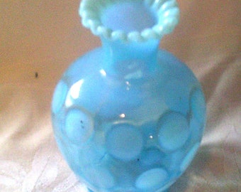 FENTON ART GLASS Blue Opalescent Dot Optic – 5'' Vase