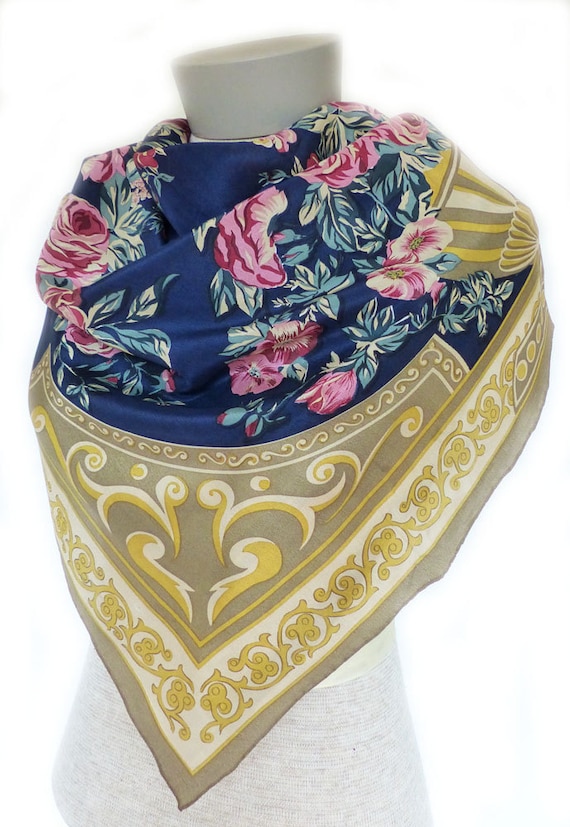 Classic romantic rose vintage silk square scarf. M