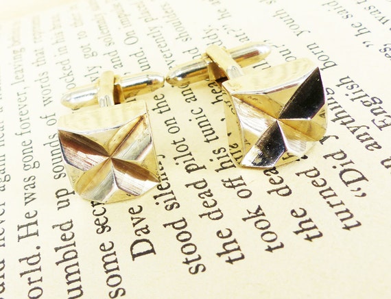 Chunky mod carved small square cube gold set of c… - image 5