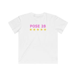 Dress to Impress Pose 28 - Etsy