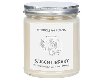 Saigón Biblioteca - 8 oz Dero de vidrio vela de soja literaria - vela del libro - regalo del amante del libro - vela de soja hecha a mano.