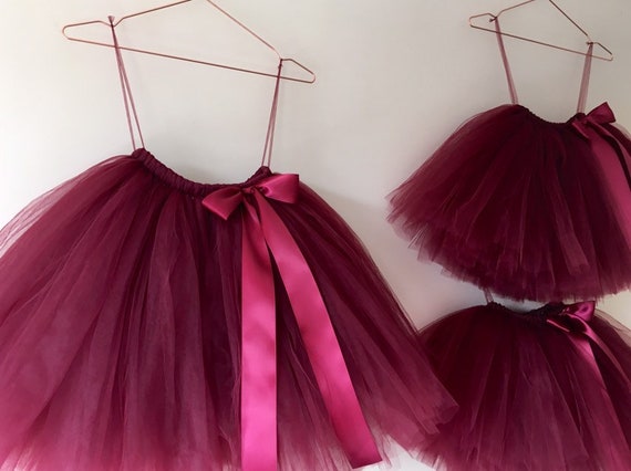 burgundy tulle skirt outfit