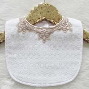 Charlotte Bib - white lace