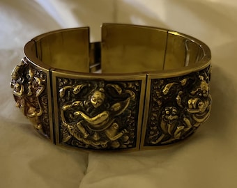 Antique South Indian Swami Gold Bangle Featuring Six Deities with Vahanas From the 1900s