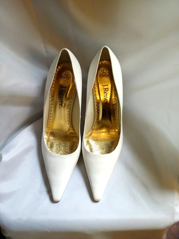 j renee white pumps