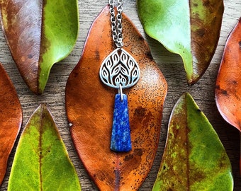 Necklace with tree branches & leaves pendant and Lapis Lazuli. Sterling silver findings, custom length stainless steel chain.