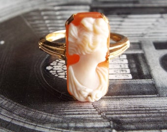 Antique ring/Art Nouveau Ring/Cameo ring/Antique Cameo/Victorian Cameo/10kt gold ring/Gold ring/10kt ring/Size 4/Size 5/Shell Ring