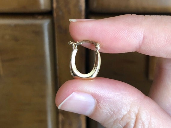 Small 10k gold hoop cheap earrings