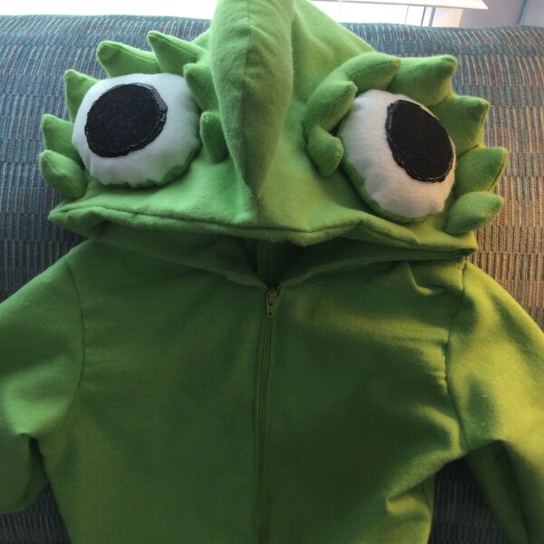 New pascal camelian lizard costume 2-3 T