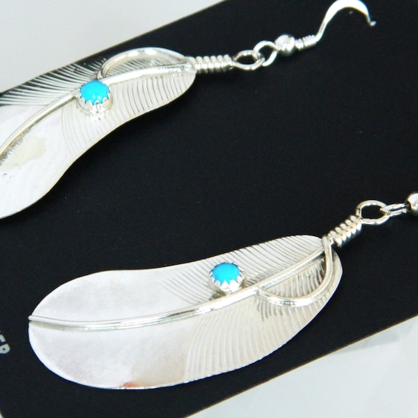 Boucles d'oreilles plumes faites main en argent sterling turquoise Navajo amérindiennes signées Chris Charley 2 3/8"