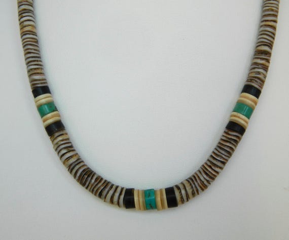 Native American Quality Santo Domingo Graduating Green Turquoise Sterling Silver Necklace Native American Quality Santo Domingo Graduating Green Turquoise Sterling Silver Necklace