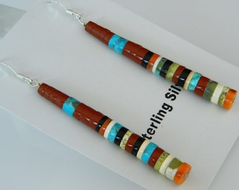 Aretes de plata de ley con turquesa, pipestone, coral manzana y serpentina verde de Santo Domingo, nativos americanos, heishi, pulpa, calabaza, 3"