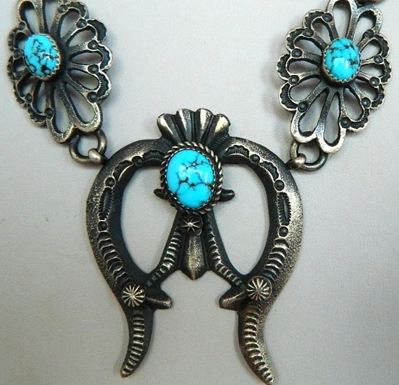 Signed Native American Navajo Old Kingman Turquoise Sterling Silver Necklace Signed Native American Navajo Old Kingman Turquoise Sterling Silver Necklace