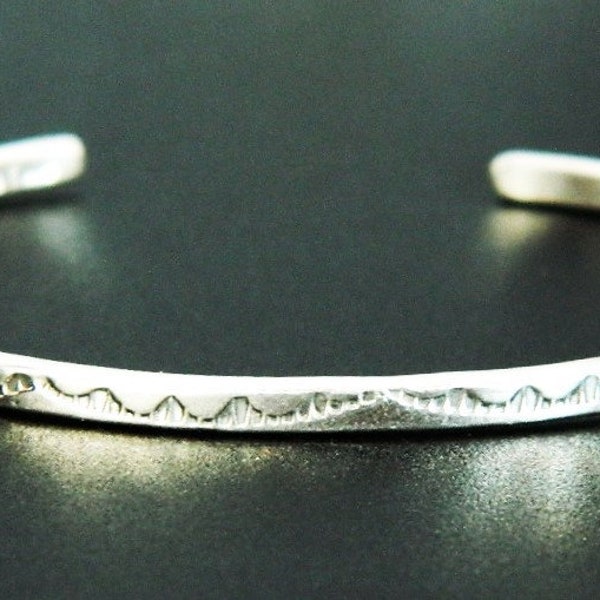 Native American Navajo Hand Stamped Handmade Sterling Silver Bracelet Signed Elaine Tahe 6 1/2"