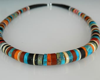 Collar nativo americano Santo Domingo con turquesa graduada, serpentina verde, azabache, hecho a mano, Pula Calabaza, 19 1/2"