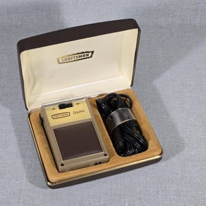 Vintage Craftsman Electric Shaver - Mens Razor - Original Brown Hardshell Case w/ Cord - Made In France - Runs When Plugged In-FREE SHIPPING
