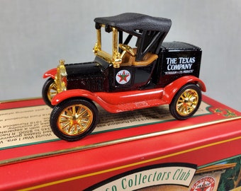 1918 Ford Runabout Diecast Replica - Texaco Collectors Club
