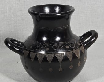 Vintage Mexican Folk Art Pottery - Pablo Mateos Ortega Barro Negro Vase - Signed P. Mateos - Tonalá Jalisco Incised Blackware Decor 5"