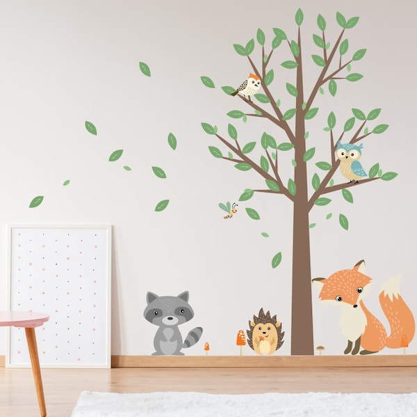 Kinderboom muursticker met bosdieren voor slaapkamer en speelkamer kinderkamer decor