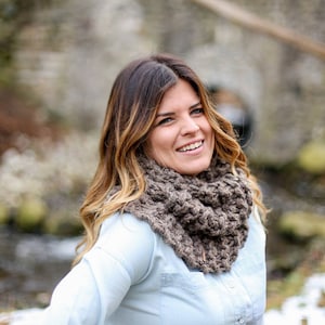 Outlander Inspired Claire's Knit Cowl Scarf Snood bild 1