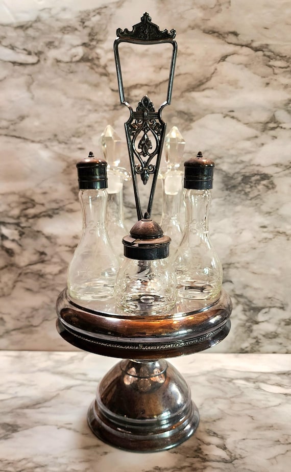 Antique Rogers Brothers #0571 Triple Plate Victorian Cruet