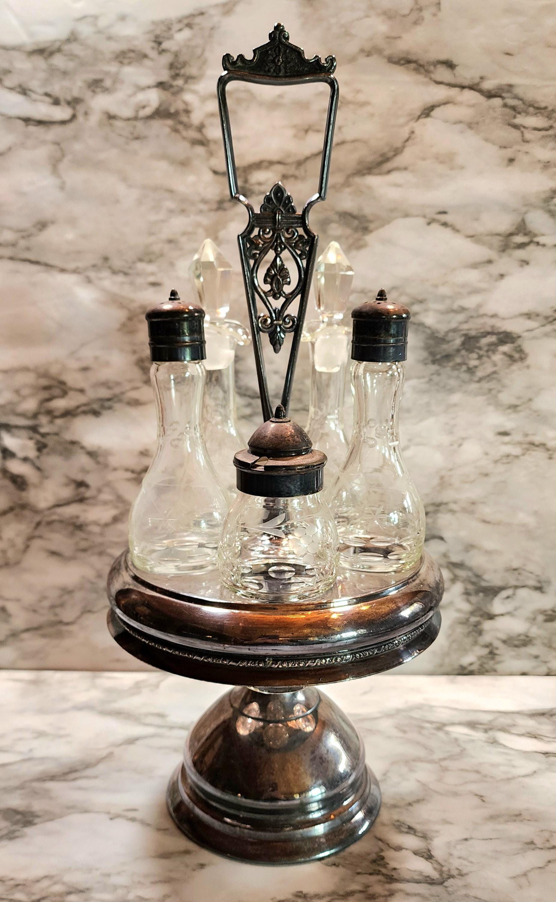 Antique Rogers Brothers #0571 Triple Plate Victorian Cruet