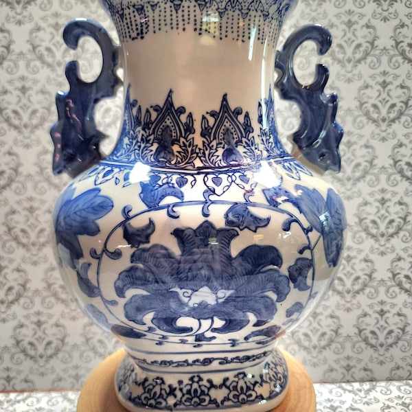 Vintage Chinoiserie Blue & White Large Vase