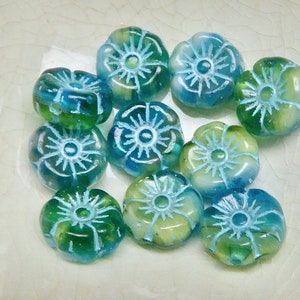 10 Small Hawaiian Blue Green Flower Beads