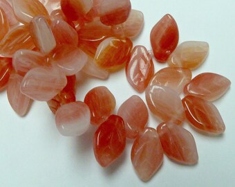 25 Salmon Pink Leaf Beads